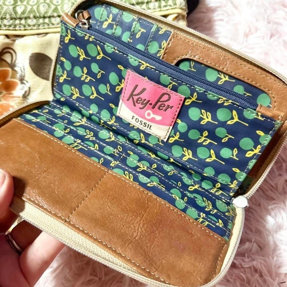 Fossil retro funky